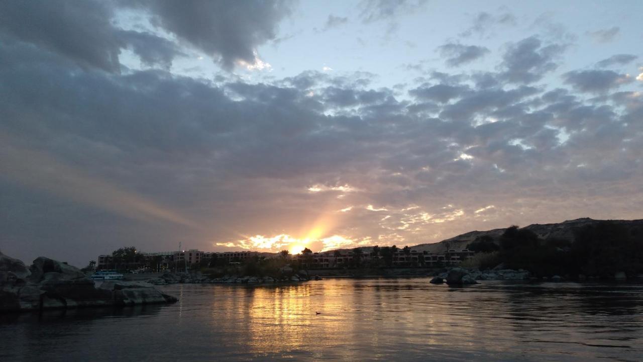Labib Guest House Aswan Buitenkant foto
