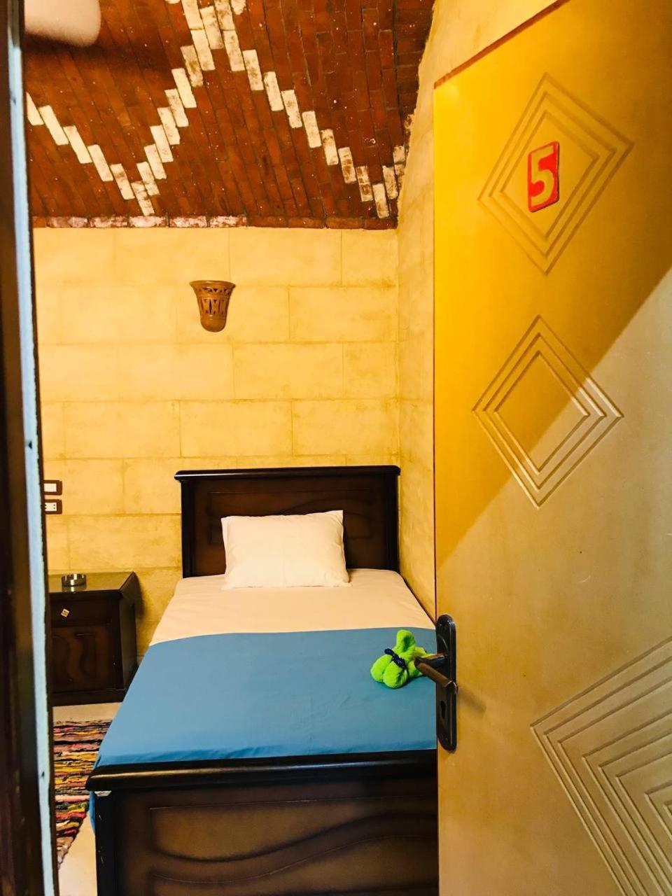 Labib Guest House Aswan Buitenkant foto