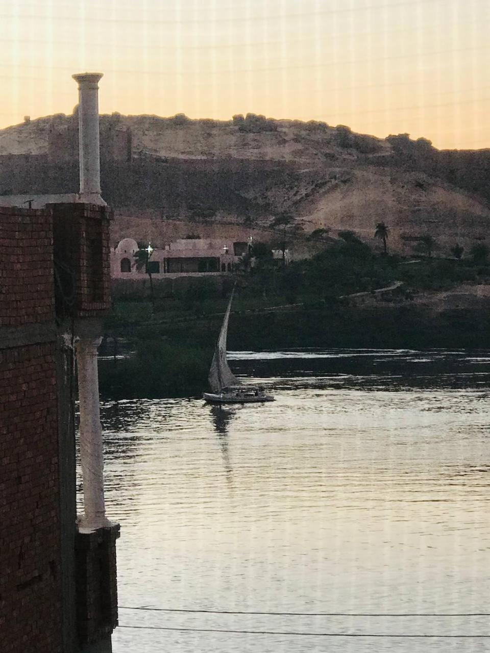 Labib Guest House Aswan Buitenkant foto