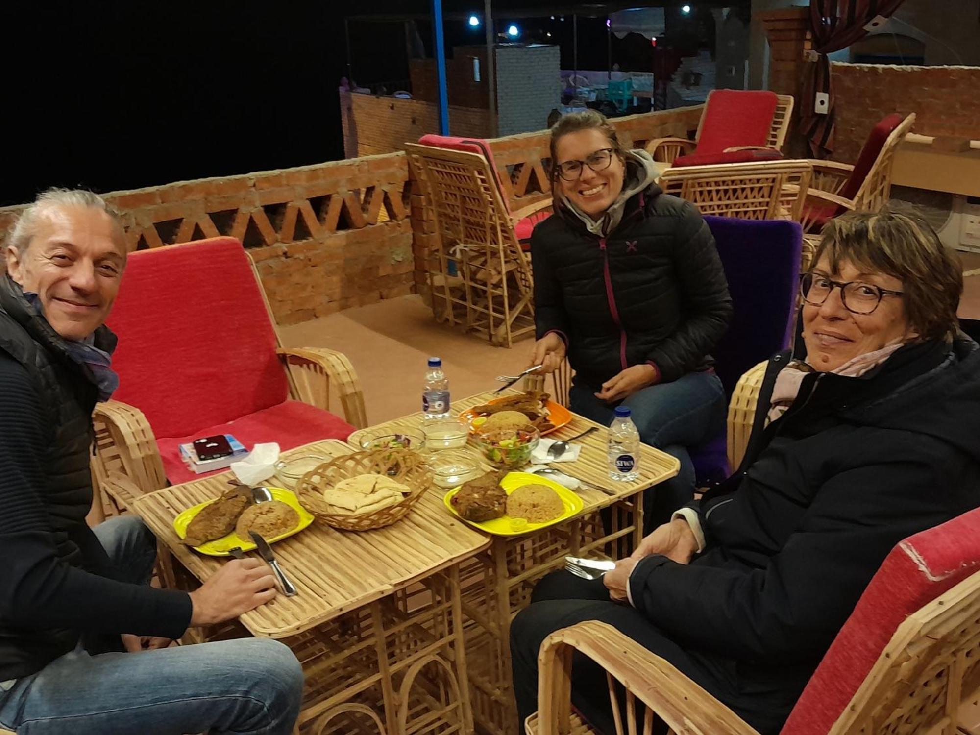 Labib Guest House Aswan Buitenkant foto